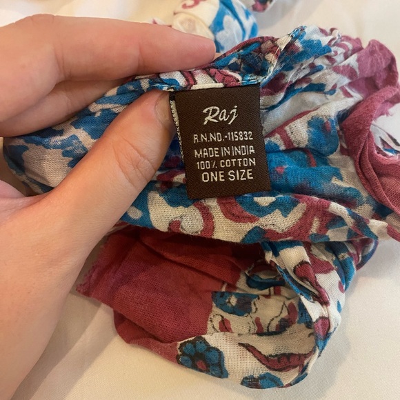 Blue and Pink Indian Cotton Scarf - Picture 4 of 4
